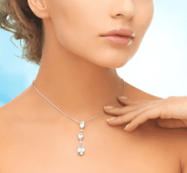 7 Behandlungen zur Verjüngung von Hals und Dekolleté