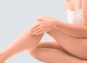 Entfernung von Besenreisern an den Beinen: Gefäßlaser vs. Mikroschaum-Sklerotherapie