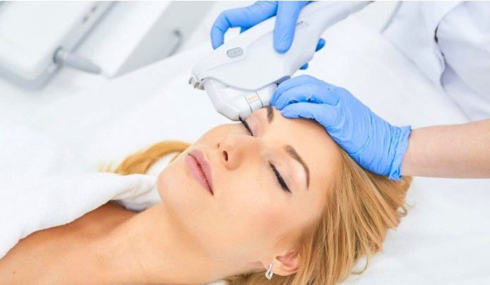 Klassische chirurgische Facelifting-Methoden